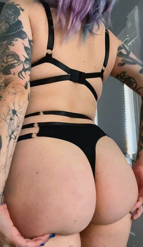 ivysaintmayvip exclusive actress galleries