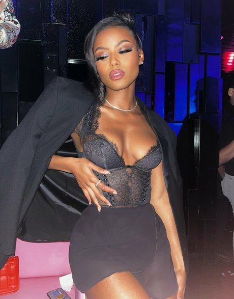 Madison Golden perfect star img