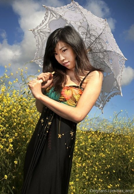 huge shemale onlyfans erotic photo