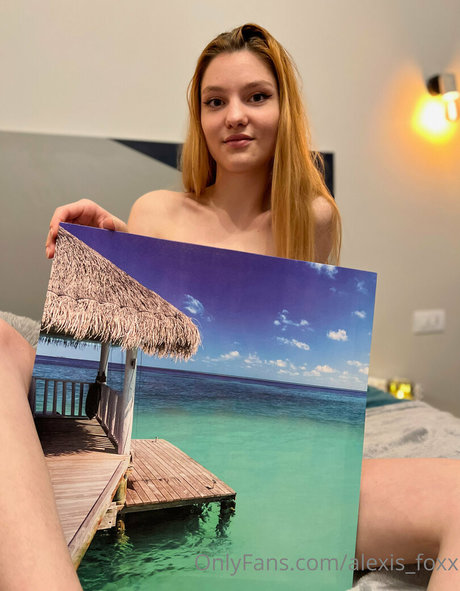 alexisfoxxie nudes actress pics