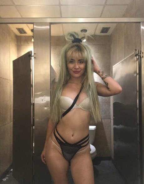 sukiiseduceyou star pornographic galleries