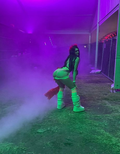 Vendetta Summer beautiful actress pictures