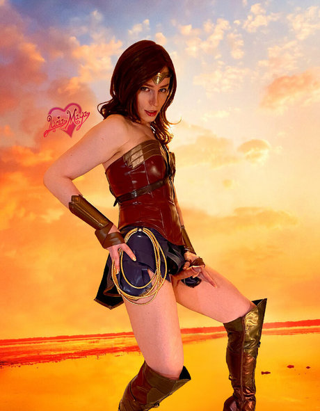 luciamaya art star picture