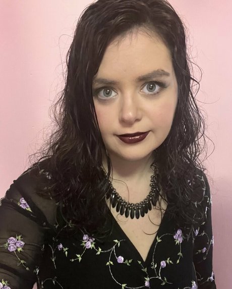 makeup artist onlyfans hot porn picture