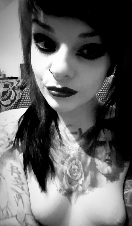 pixxigrrl hot model pic