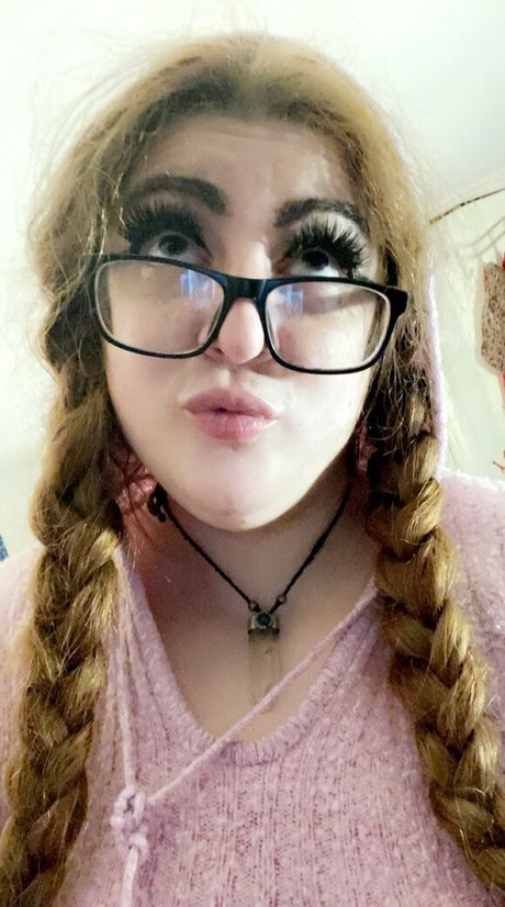 vlehanex3 star naked images