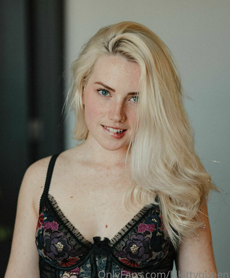 lilkittyqueen hot model pics