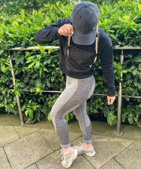 Cupcakesoles exclusive model gallery