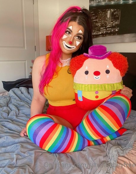 smollbabeyfree star top image