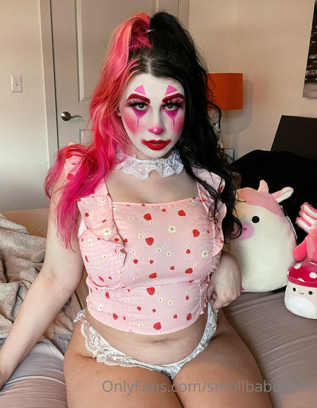 smollbabeyfree pornstar naked image