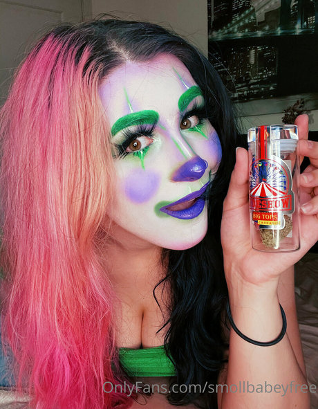 smollbabeyfree nude star picture