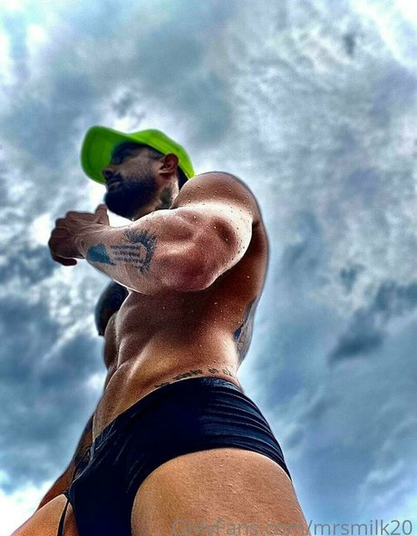 mrsmilk20 model naked pic