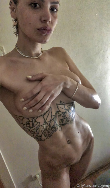 Ecem Guvenciler model nice pics