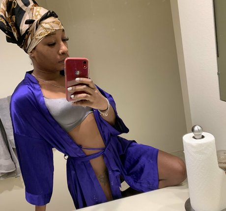 nellycantsay top actress pictures