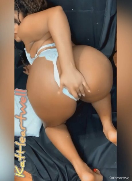 katheartwell model high quality img