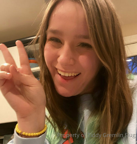 sluggal 00 nude pornstar img