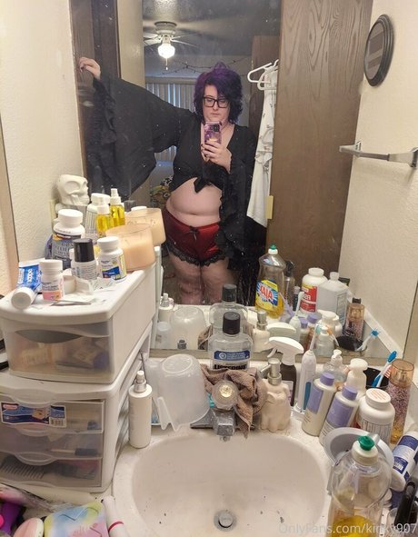 kinky907 actress pictures