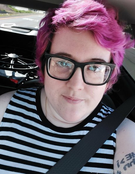 kinky907 best model photo