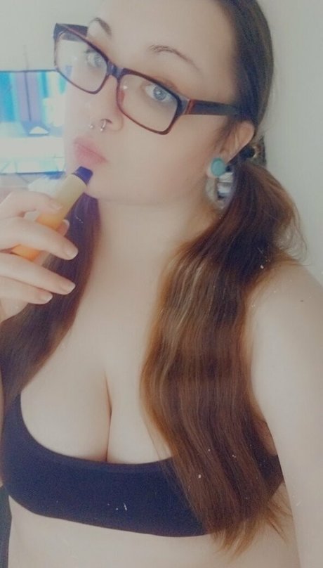 eilipaige model xxx image