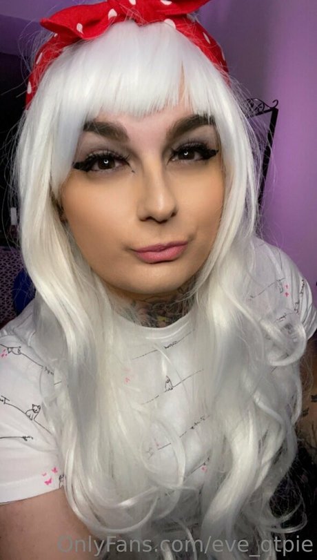 eve qtpie model top picture