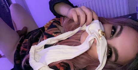 eve qtpie model exclusive galleries