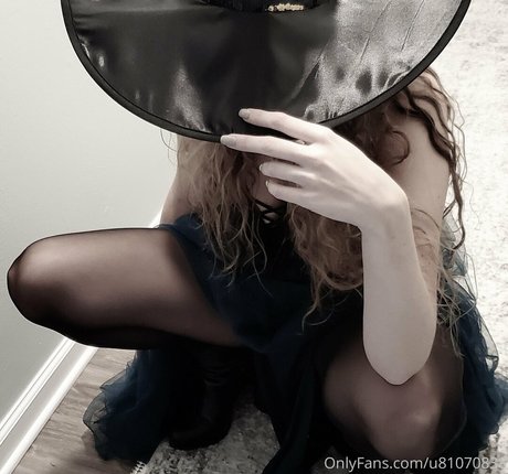 emk xx exclusive actress gallery