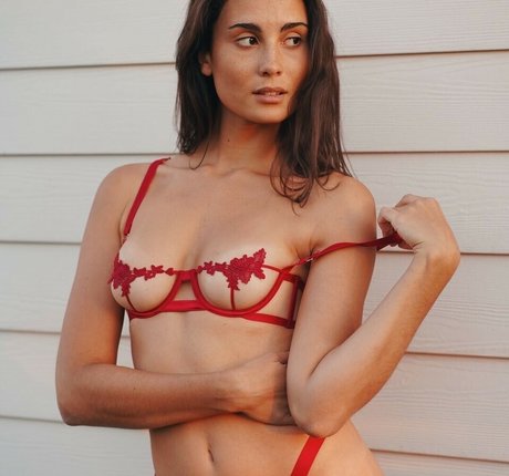 Ariannelayer perfect pornstar pics