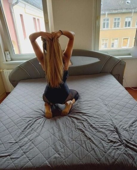 Sexi Gypsy pornstar nude pictures