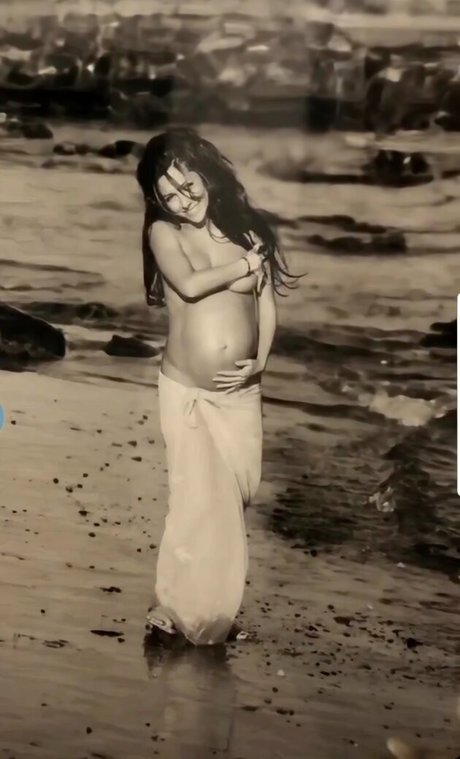 Vanessa Lengies nude star galleries