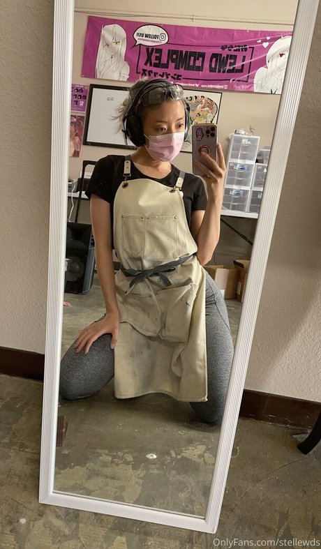 Stellewds free actress photo