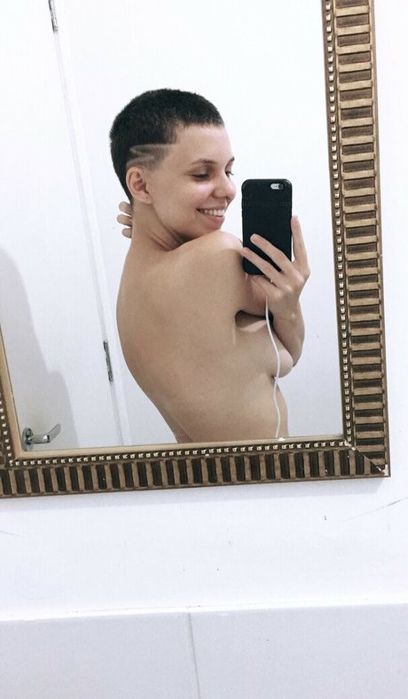 Leticia Marques exclusive actress pics