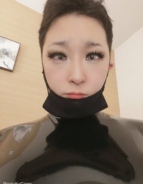 japanese teen onlyfans naked images