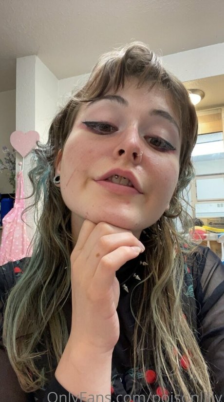 poisonlilly sex star pictures