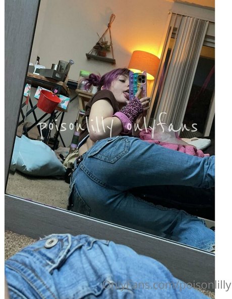 poisonlilly sexy actress picture