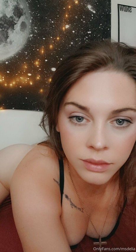 msdeliaxo naked star photo