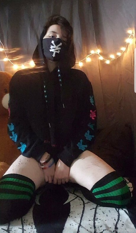 lesbian fingering onlyfans hot sexy img