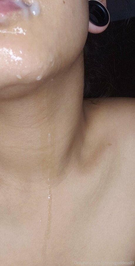 geminigoddess01 beautiful model pic