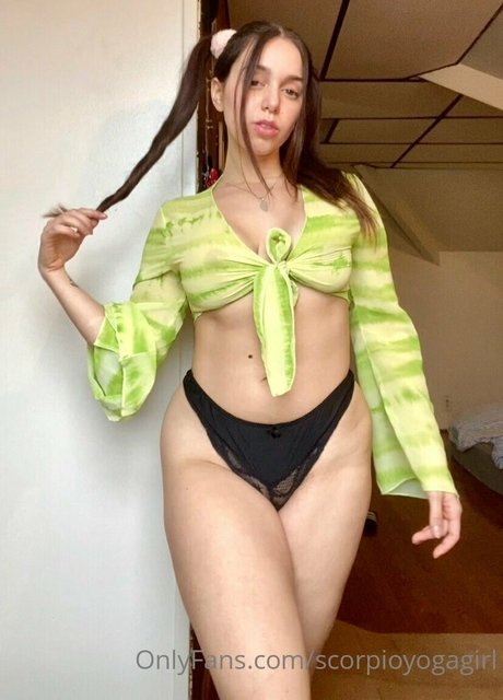 Bendy Lola perfect model img