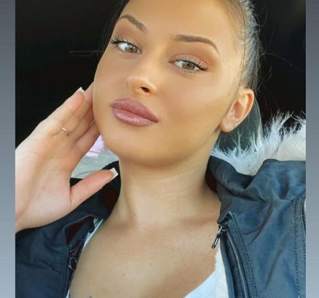 daniela sex pretty star img