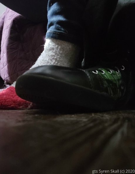 gtssyren model hot photos