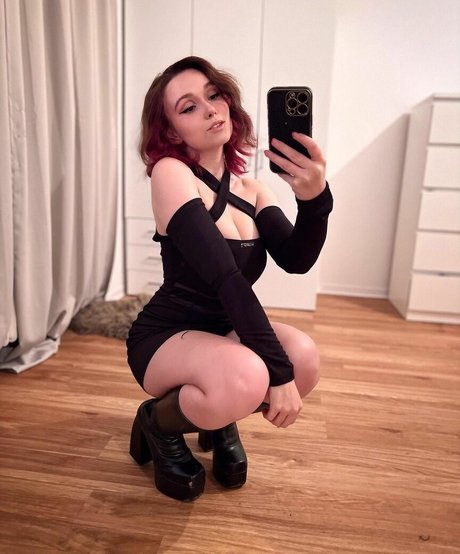 Feedeline hot actress archive