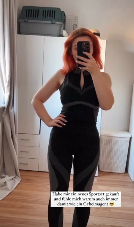 Feedeline erotic star pic