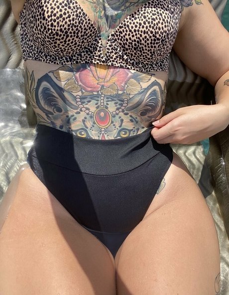 honey trap star nudes gallery