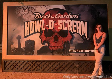 swallowpeaches model porn galleries