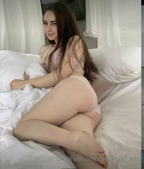 beaming kitty pornstar free archive