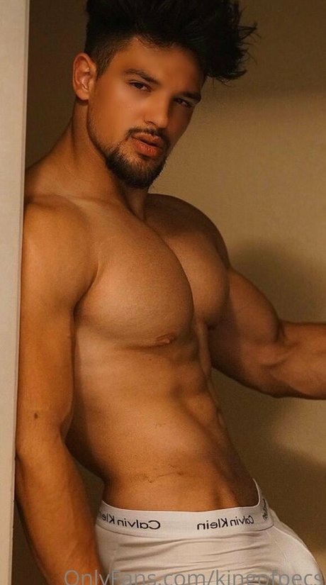 kingofpecs model nude archive