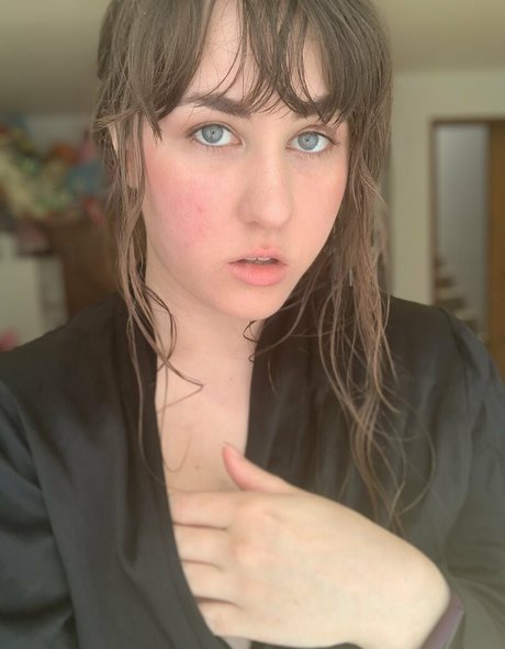 NSFWLeia free actress images