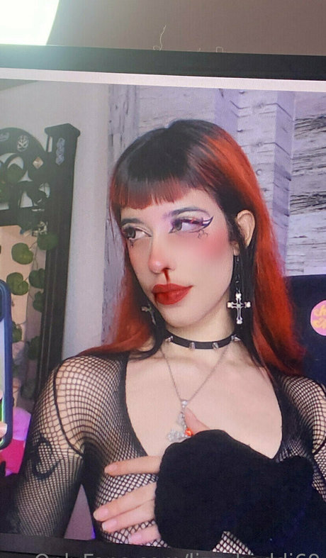 lizzybaddi69 hot model archive