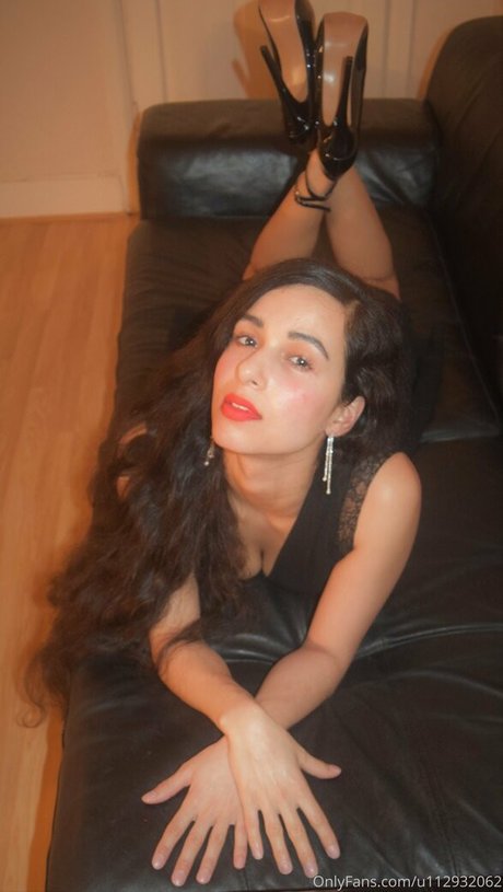 mirabellaestella pornstar naked pics