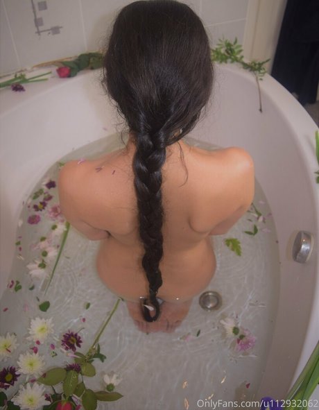 mirabellaestella model nice photo